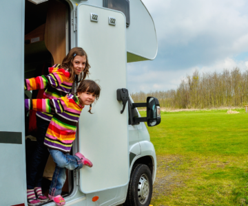 viajar-camper-con-ninos-familia